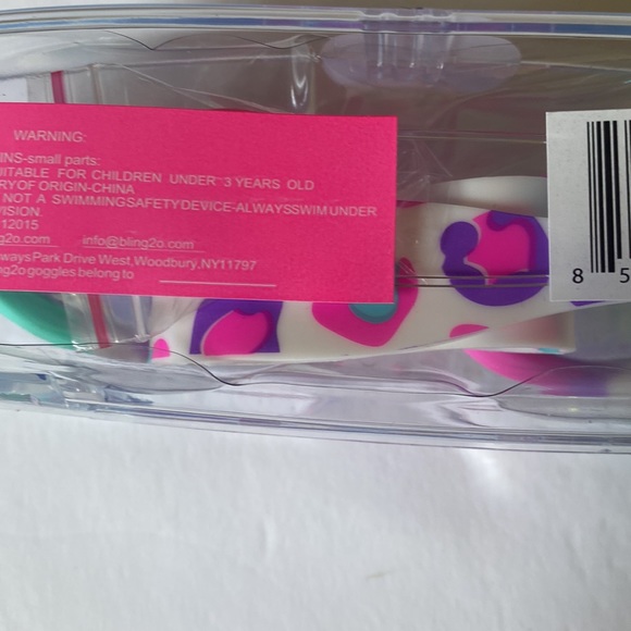 3 Children's swimming goggles! Bling2O- 4 styles to choose from- Check it out! - Picture 7 of 7
